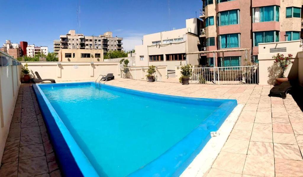 Impecable Departamento En La Mejor Ubicacion De Ciudad Mendoza, Con Piscina *